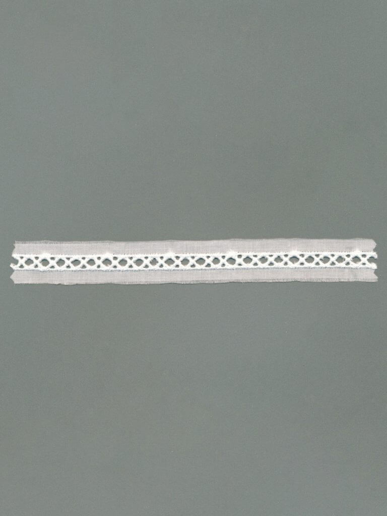 Broderie Anglaise Ajoure Trim